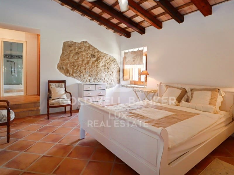 6 soveværelse Finca/Landehus til salg i Cabanelles med swimmingpool garage - € 1.650.000 (Ref: 8316136)