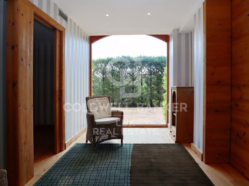 6 soveværelse Finca/Landehus til salg i Cabanelles med swimmingpool garage - € 1.650.000 (Ref: 8316136)