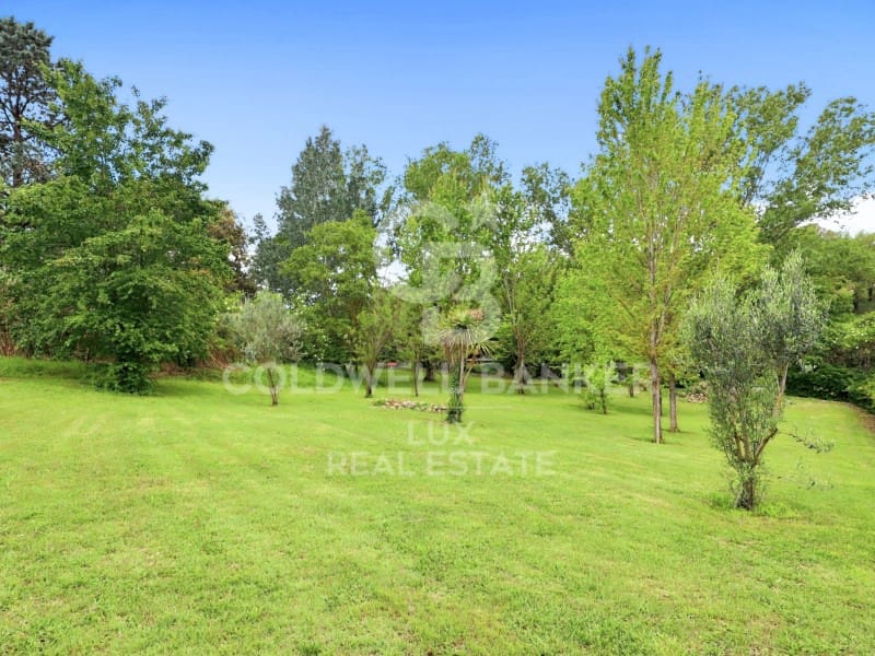 6 soveværelse Finca/Landehus til salg i Cabanelles med swimmingpool garage - € 1.650.000 (Ref: 8316136)