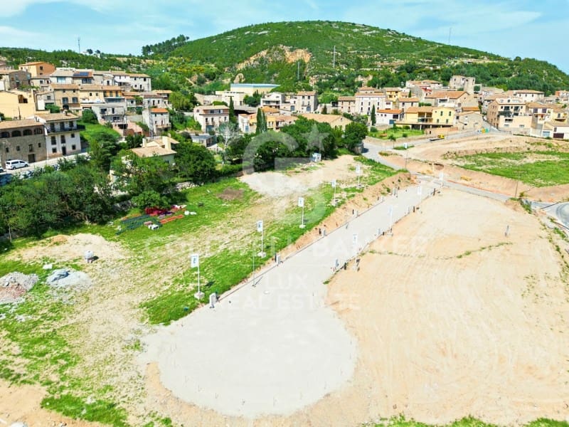 Byggetomt til salgs i Biure - € 560 000 (Ref: 8363410)