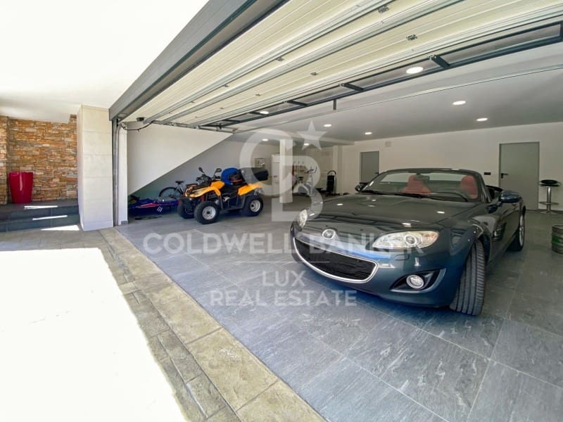 4 slaapkamer Villa te koop in Llanca met zwembad garage - € 2.110.000 (Ref: 8411799)