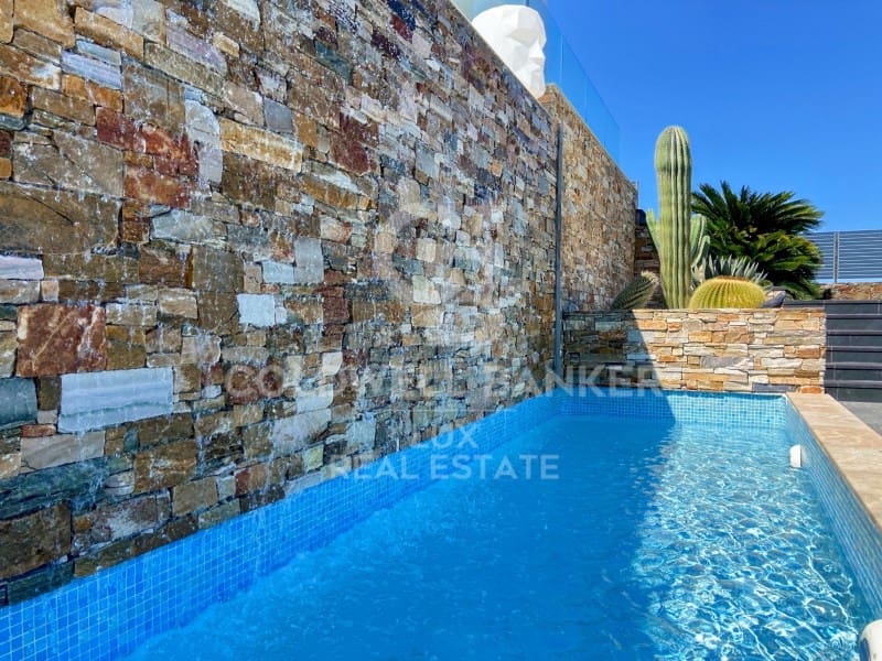 4 slaapkamer Villa te koop in Llanca met zwembad garage - € 2.110.000 (Ref: 8411799)