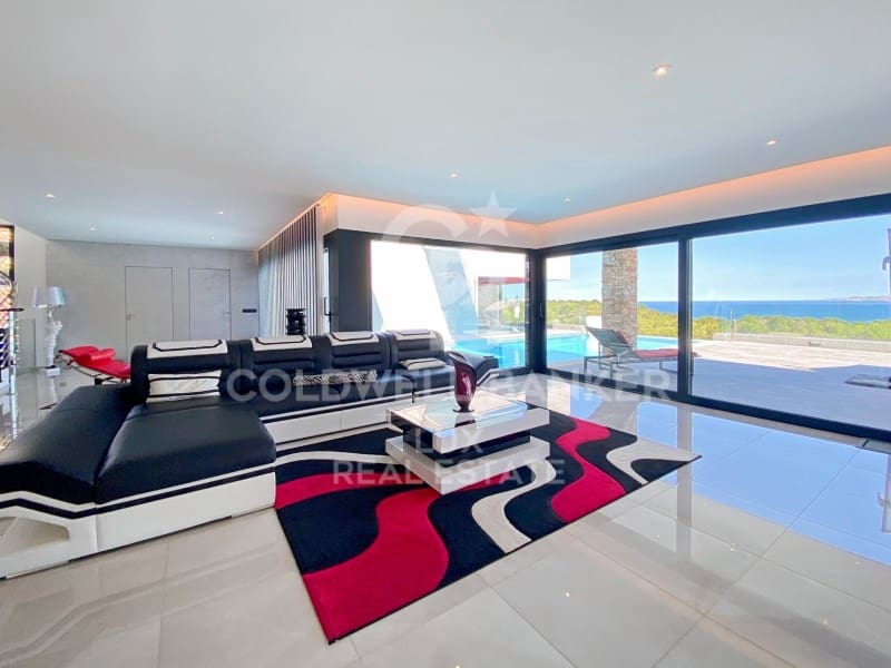 4 slaapkamer Villa te koop in Llanca met zwembad garage - € 2.110.000 (Ref: 8411799)