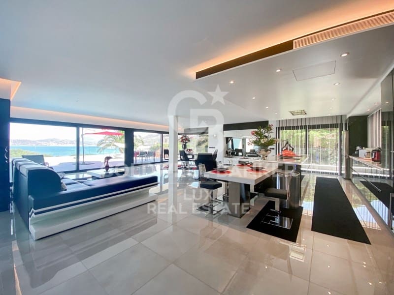 4 slaapkamer Villa te koop in Llanca met zwembad garage - € 2.110.000 (Ref: 8411799)