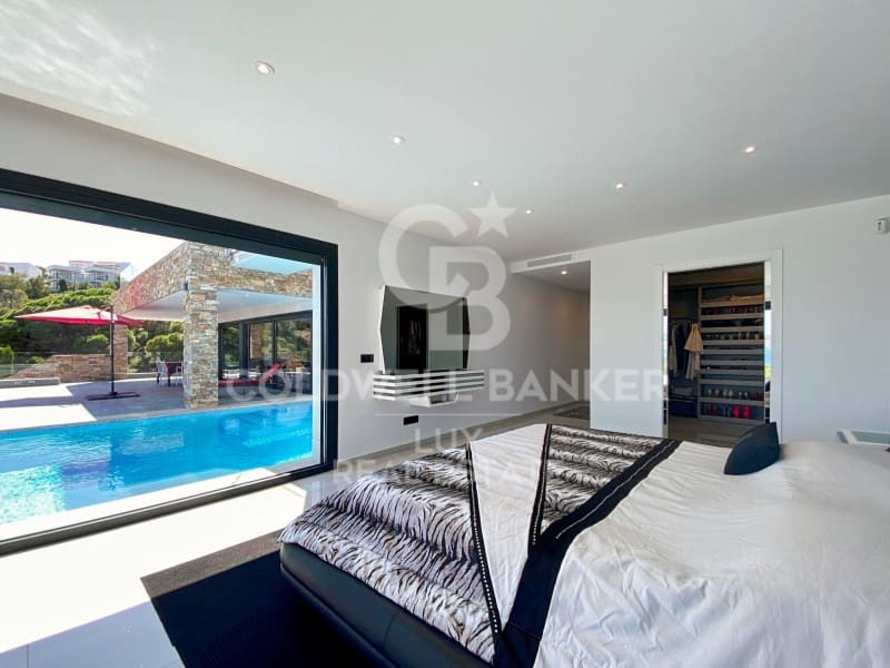 4 slaapkamer Villa te koop in Llanca met zwembad garage - € 2.110.000 (Ref: 8411799)