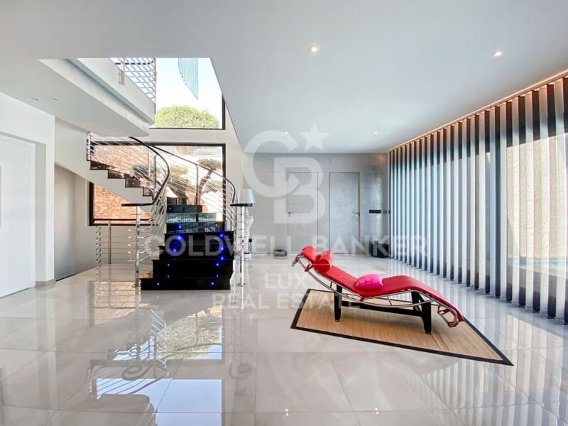 4 slaapkamer Villa te koop in Llanca met zwembad garage - € 2.110.000 (Ref: 8411799)