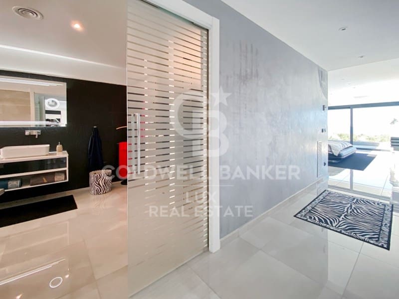 4 slaapkamer Villa te koop in Llanca met zwembad garage - € 2.110.000 (Ref: 8411799)