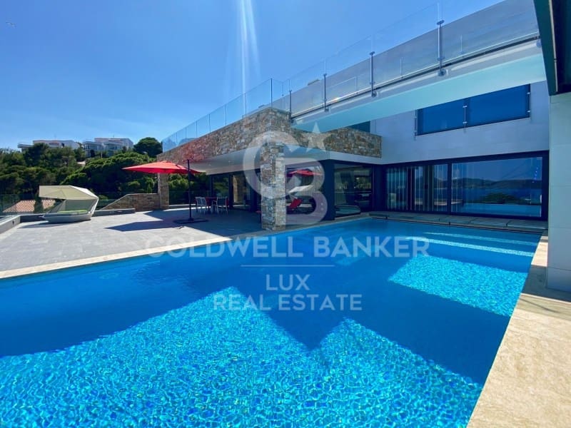 4 slaapkamer Villa te koop in Llanca met zwembad garage - € 2.110.000 (Ref: 8411799)