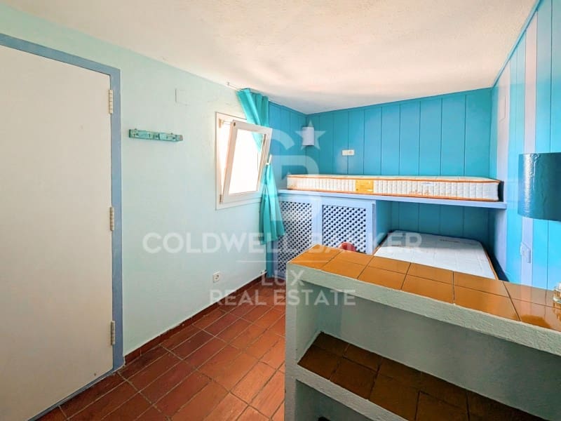 3 bedroom Villa for sale in Cadaques - € 720,000 (Ref: 8446080)