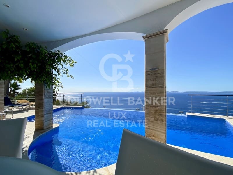 4 soveværelse Villa til salg i Roses med swimmingpool - € 3.040.000 (Ref: 8534350)
