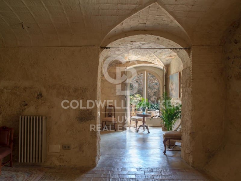 6 bedroom Finca/Country House for sale in Vilamacolum - € 1,590,000 (Ref: 8570973)