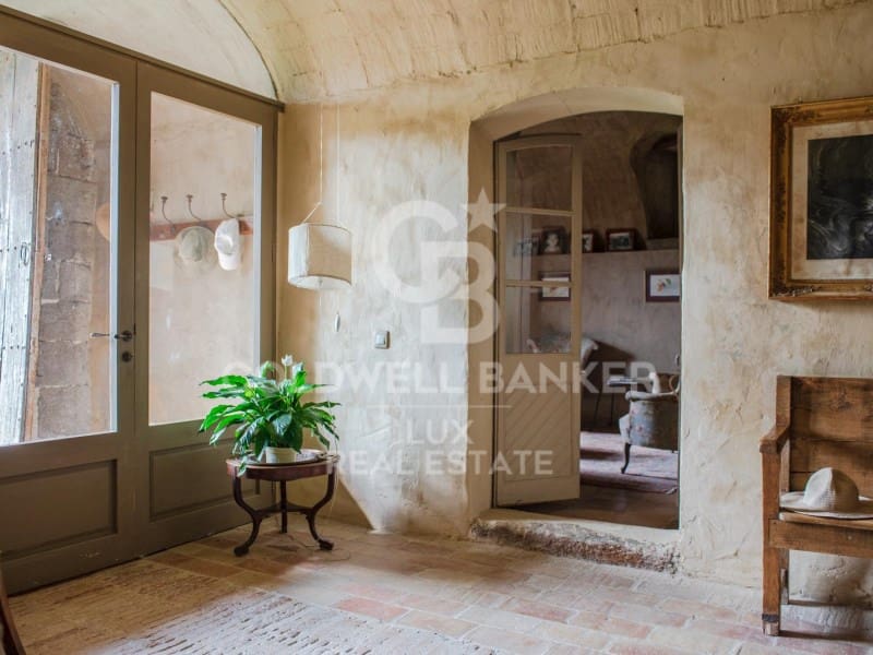 6 bedroom Finca/Country House for sale in Vilamacolum - € 1,590,000 (Ref: 8570973)