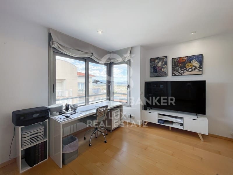 3 quarto Penthouse para venda em Figueres - 523 000 € (Ref: 8572480)