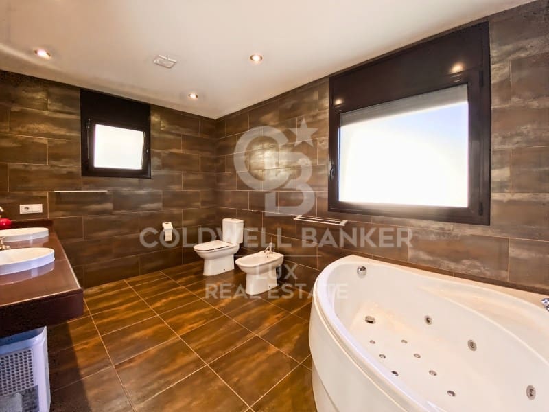 5 soveværelse Villa til salg i Pau med swimmingpool garage - € 1.500.000 (Ref: 8672279)