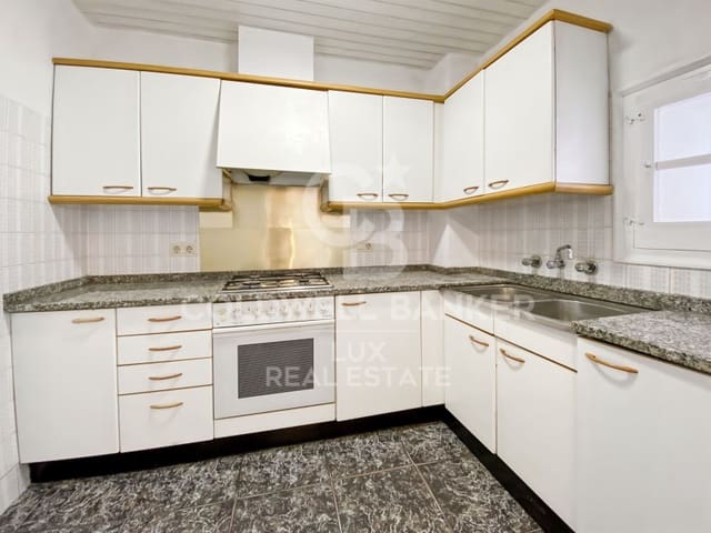 4 bedroom Finca/Country House for sale in Palau-saverdera with garage - € 249,000 (Ref: 8698336)