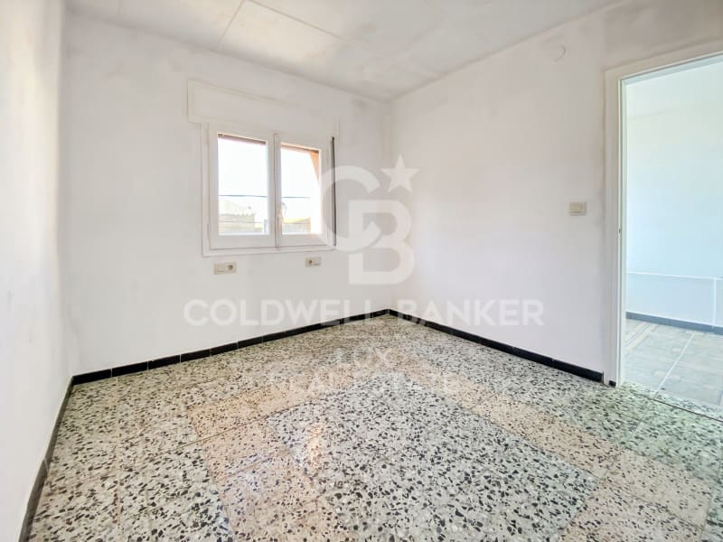 4 soveværelse Finca/Landehus til salg i Palau-saverdera med garage - € 249.000 (Ref: 8698336)