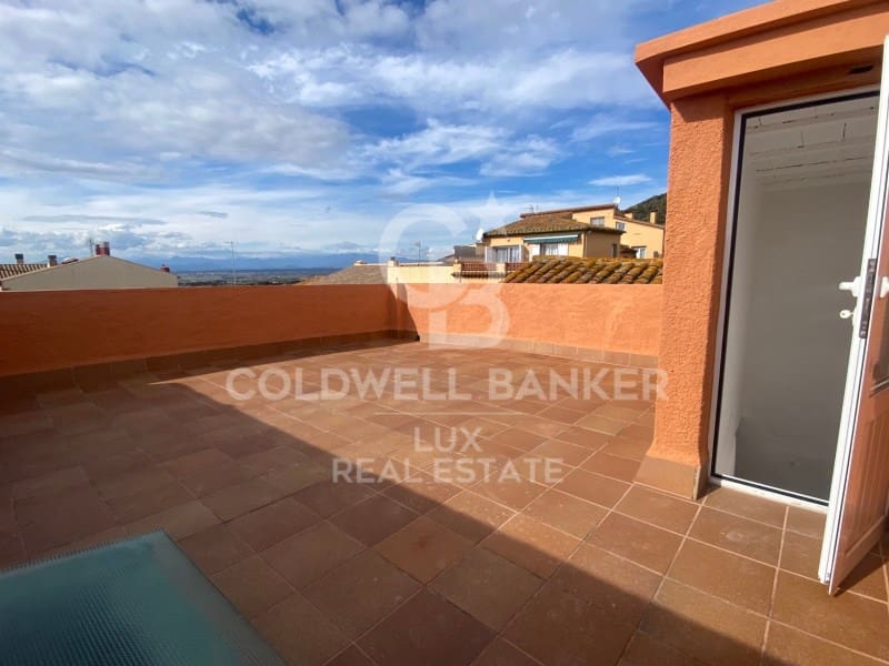 4 soveværelse Finca/Landehus til salg i Palau-saverdera med garage - € 249.000 (Ref: 8698336)