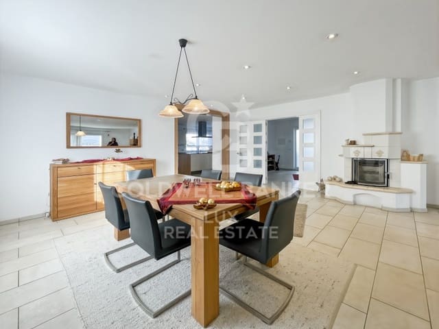 4 Zimmer Villa zu verkaufen in Empuriabrava, Castelló d'Empúries mit Pool Garage - 1.180.000 € (Ref: 8699683)