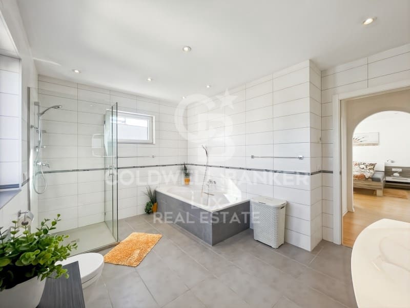 4 Zimmer Villa zu verkaufen in Empuriabrava mit Pool Garage - 1.180.000 € (Ref: 8699683)