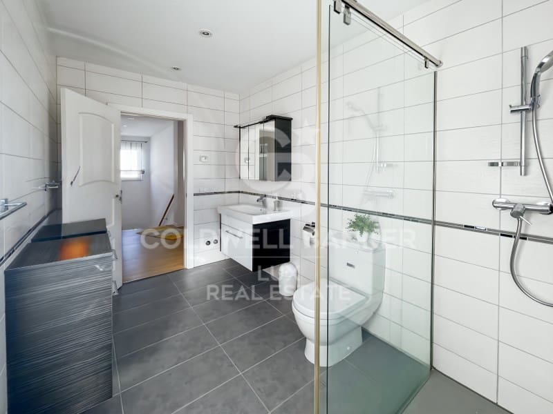 4 Zimmer Villa zu verkaufen in Empuriabrava mit Pool Garage - 1.180.000 € (Ref: 8699683)