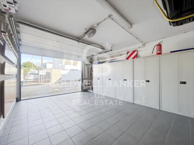 4 Zimmer Villa zu verkaufen in Empuriabrava, Castelló d'Empúries mit Pool Garage - 1.180.000 € (Ref: 8699683)