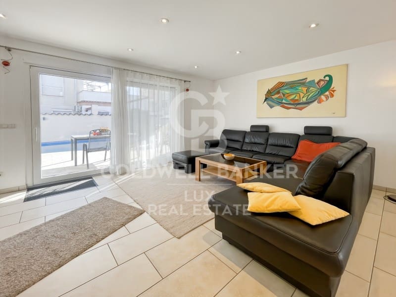 4 Zimmer Villa zu verkaufen in Empuriabrava mit Pool Garage - 1.180.000 € (Ref: 8699683)