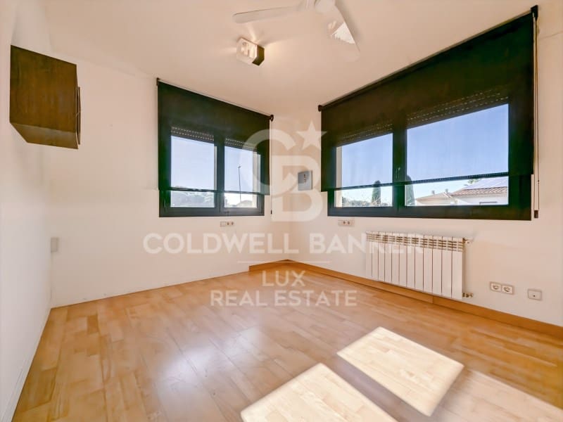 6 soverom Villa til salgs i L'Escala med svømmebasseng garasje - € 1 200 000 (Ref: 8699685)