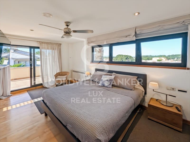 6 soverom Villa til salgs i L'Escala med svømmebasseng garasje - € 1 200 000 (Ref: 8699685)