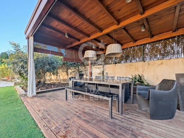 6 bedroom Villa for sale in L'Escala with pool garage - € 1,200,000 (Ref: 8699685)