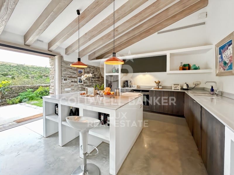 7 bedroom Finca/Country House for sale in Cadaques with pool - € 3,250,000 (Ref: 8704179)