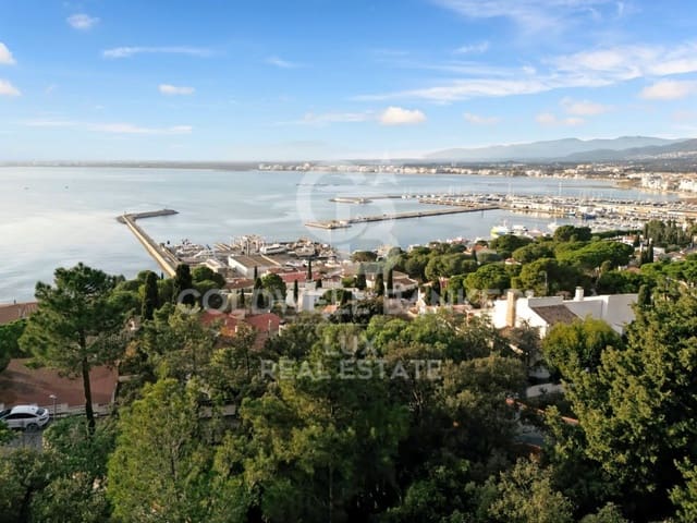 4 bedroom Villa for sale in Roses with pool garage - € 2,000,000 (Ref: 8727865)