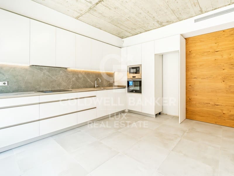 3 soveværelse Villa til salg i Figueres med garage - € 480.000 (Ref: 8729847)