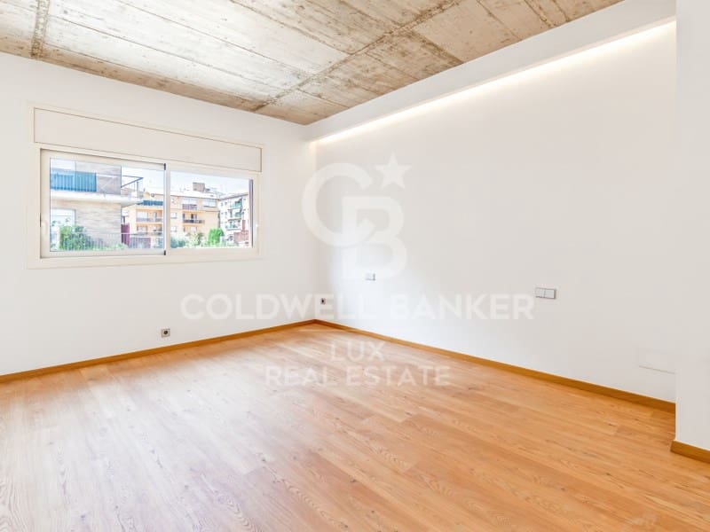 3 soveværelse Villa til salg i Figueres med garage - € 480.000 (Ref: 8729847)