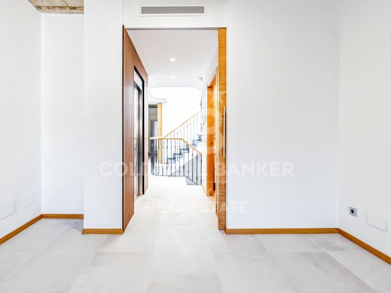 3 soveværelse Villa til salg i Figueres med garage - € 480.000 (Ref: 8729847)