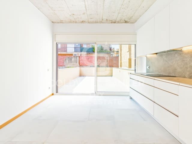 3 sovrum Villa till salu i Figueres med garage - 480 000 € (Ref: 8729847)