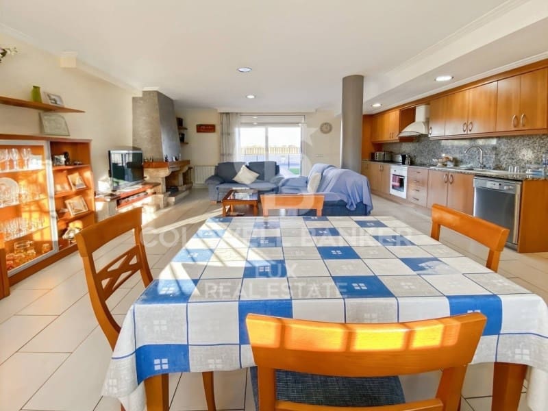 4 soveværelse Villa til salg i Vilamalla med swimmingpool garage - € 595.000 (Ref: 8756230)