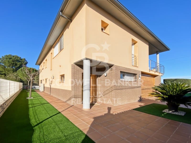 4 soveværelse Villa til salg i Vilamalla med swimmingpool garage - € 595.000 (Ref: 8756230)