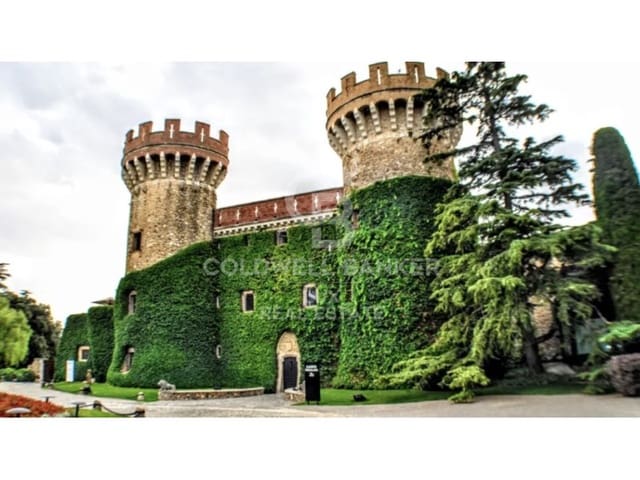 3 makuuhuone Huvila myytävänä paikassa Peralada mukana uima-altaan 
autotalli - 900 000 € (Ref: 8756231)