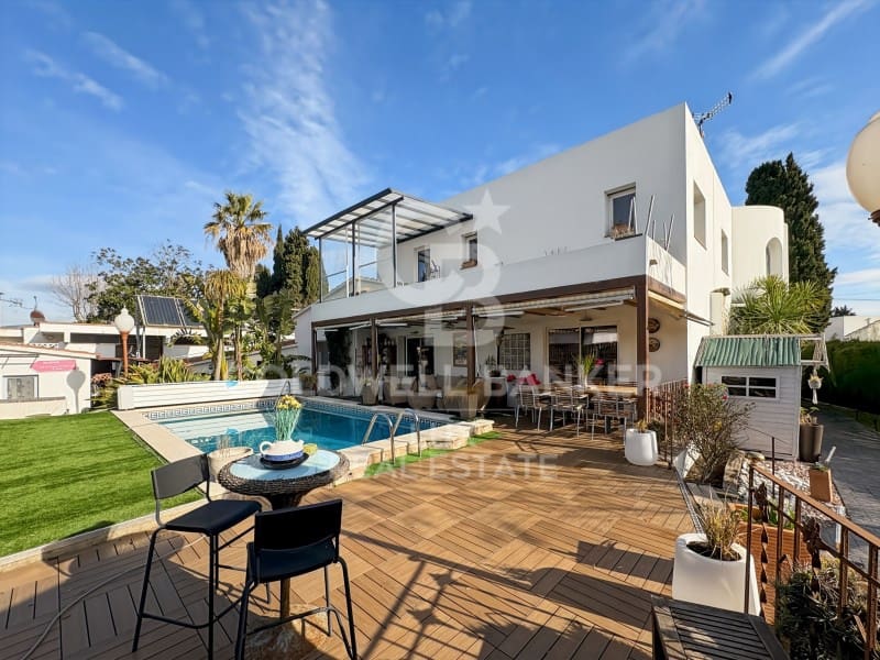 4 chambre Villa/Maison à vendre à Empuriabrava avec piscine garage - 795 000 € (Ref: 8757914)