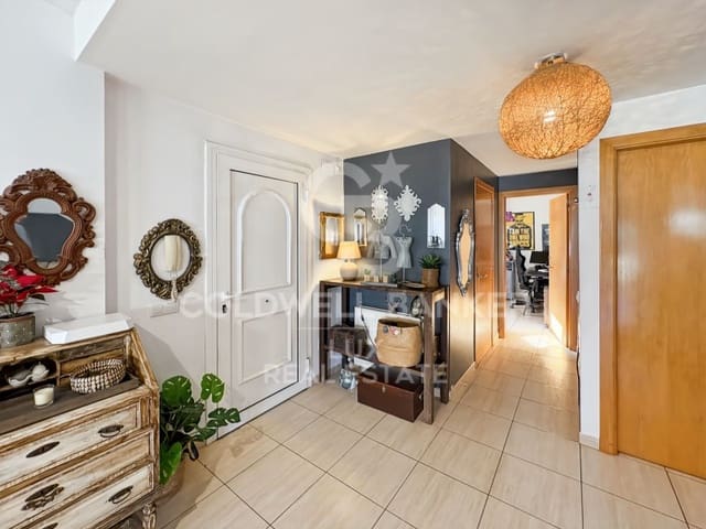 4 makuuhuone Huvila myytävänä paikassa Empuriabrava, Castelló d'Empúries mukana 
autotalli - 330 000 € (Ref: 8764963)