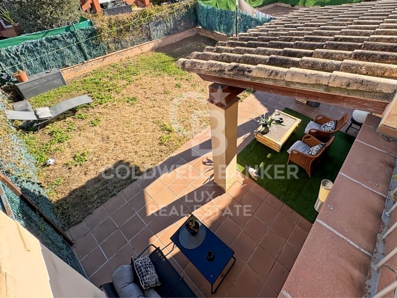 4 sypialnia Willa na sprzedaż w Empuriabrava z garażem - 330 000 € (Ref: 8764963)