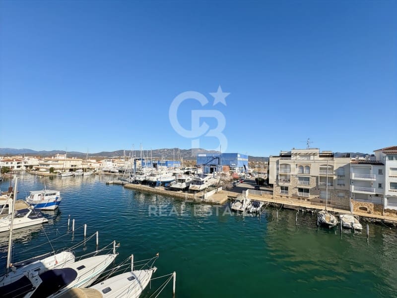4 chambre Villa/Maison à vendre à Empuriabrava avec garage - 639 000 € (Ref: 8786410)