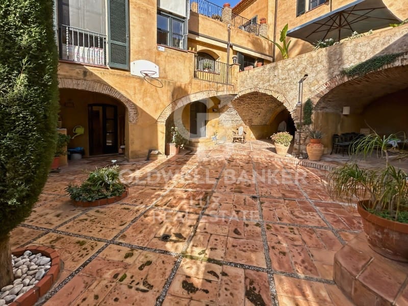 7 chambre Maison de Ville à vendre à Castello d'Empuries avec garage - 1 250 000 € (Ref: 8812393)