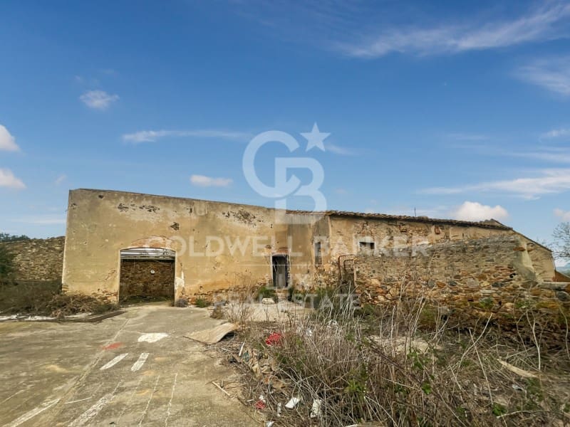 Byggegrund til salg i Garriguella - € 2.448.000 (Ref: 8836868)