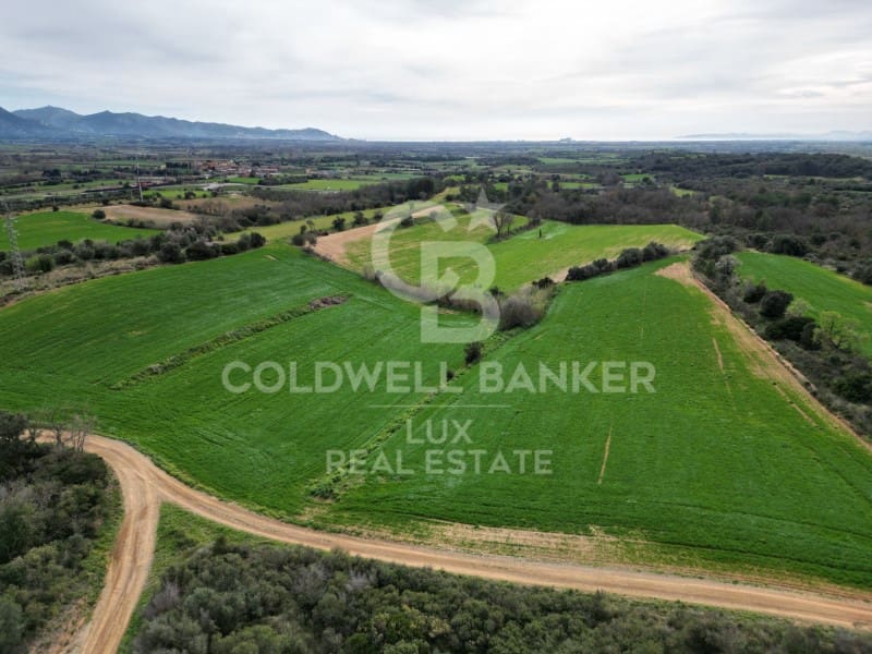 Byggegrund til salg i Garriguella - € 2.448.000 (Ref: 8836868)