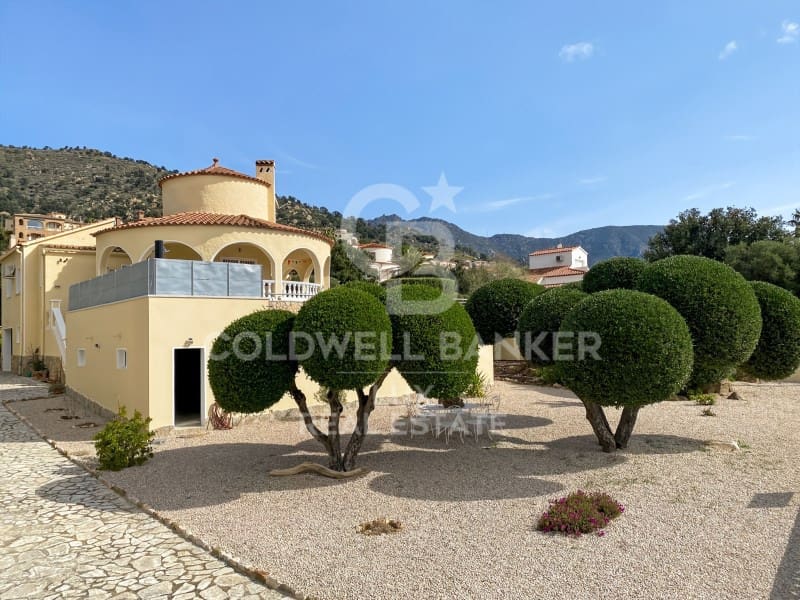 3 bedroom Villa for sale in Palau-saverdera with pool garage - € 750,000 (Ref: 8850314)