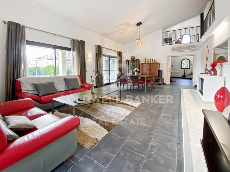 4 soverom Villa til salgs i Peralada med svømmebasseng garasje - € 950 000 (Ref: 8851743)