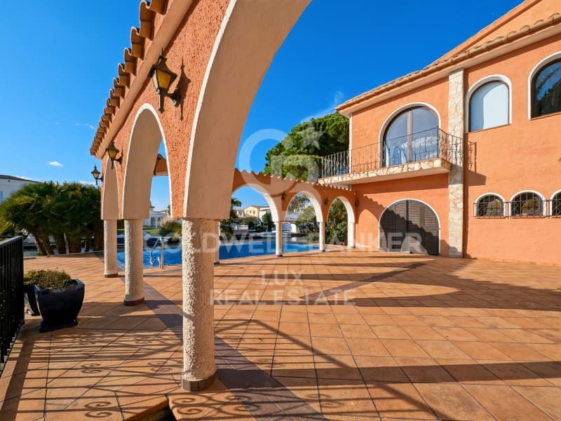 5 camera da letto Villa in vendita in Empuriabrava con piscina - 1.590.000 € (Rif: 8865688)