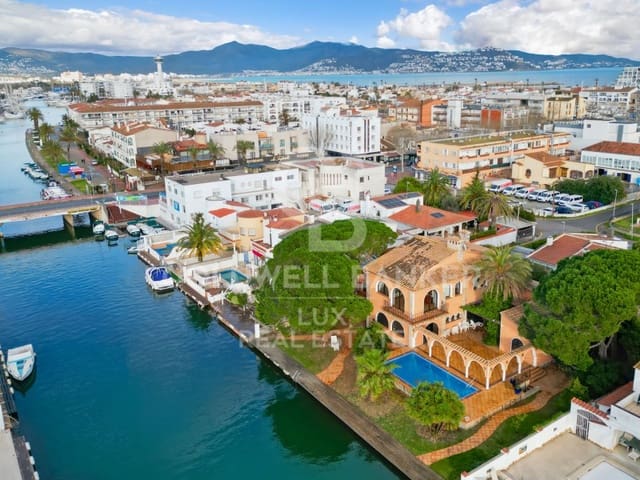 5 sypialnia Willa na sprzedaż w Empuriabrava, Castelló d'Empúries z basenem - 1 590 000 € (Ref: 8865688)