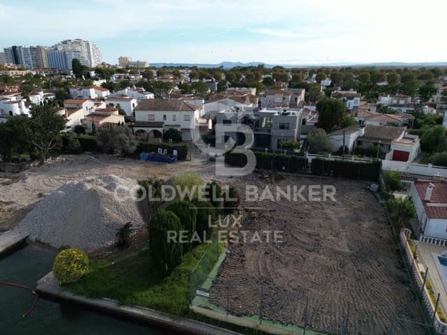 Tomt till salu i Empuriabrava, Castelló d'Empúries - 750 000 € (Ref: 8874825)